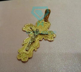 Золотой крест с распятьем из желтого золота на заказ